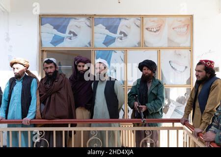 Panjshir Situation nach Ermächtigung Taliban und brechen den Widerstand Soldat. Ahmad Masoud will ihren Vaterweg fortsetzen, aber`s ist nicht erfolgreich. Stockfoto